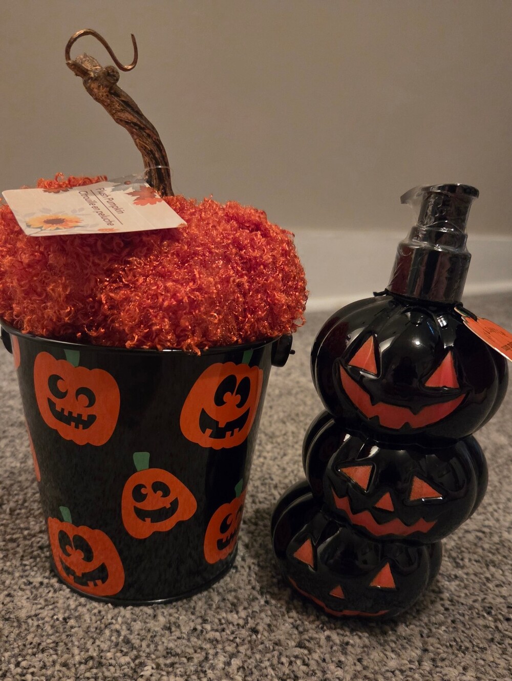 Halloween Pumpkin Hand Soap Dispenser, Bucket & Plush Pumpkin Lot